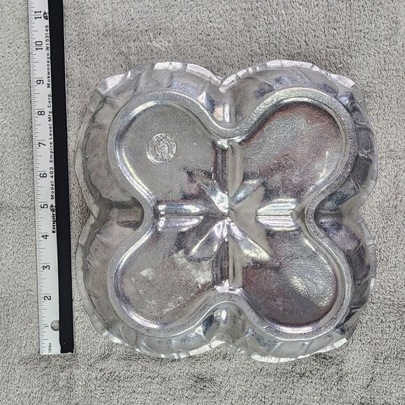 Vintage Anchor Hocking Leaf-Shaped Silver Dish - Picture 8 of 11